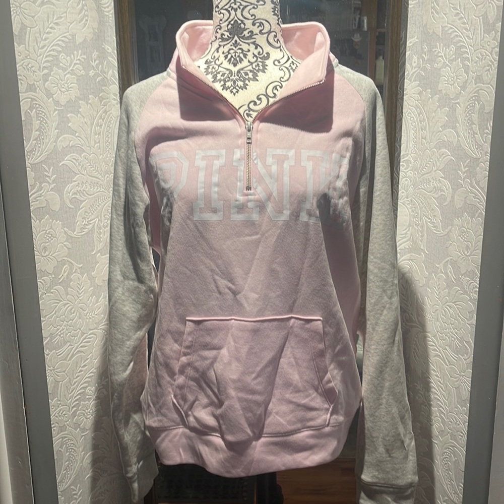 VS pink 1/4 zip pull over